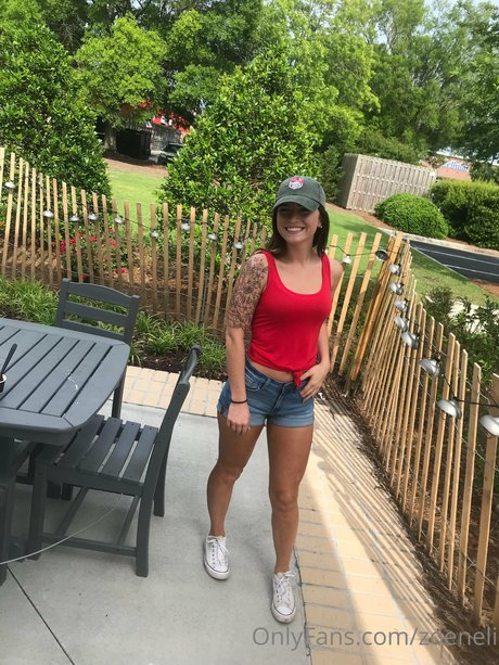 zoeneli only fans sex