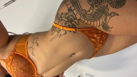 kimwittt onlyfans strip