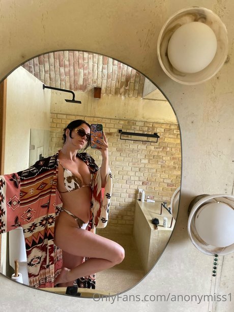 anonymiss1 only fans content