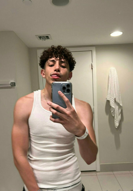 twentoofree leaked onlyfans nude