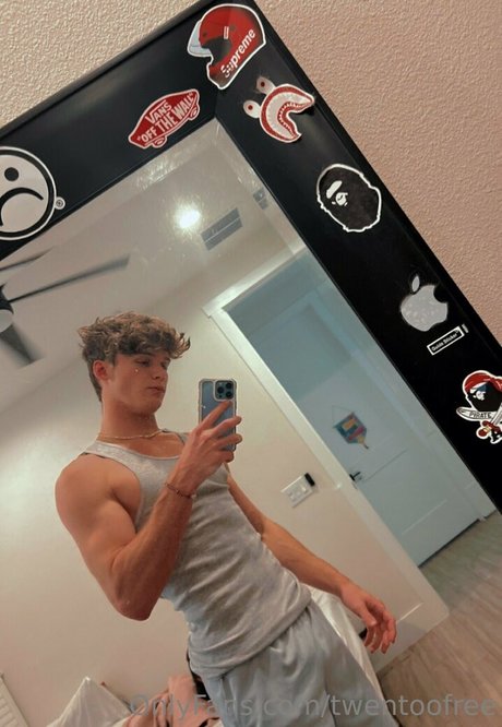 twentoofree onlyfans naked leaks