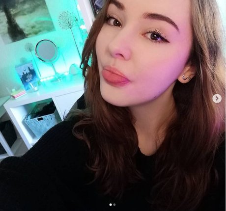 Lunateac tits onlyfans