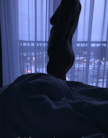 youmaycallmeannie nude on onlyfans