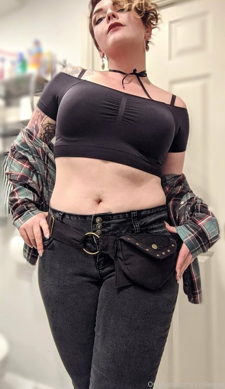 irisreigns nude onlyfans pics