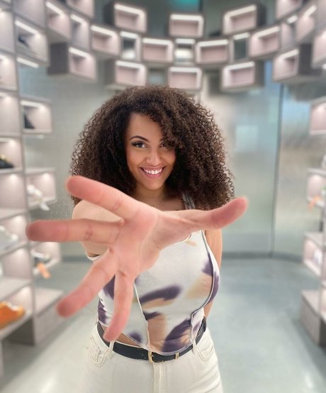 Ines Curly nude leak onlyfans