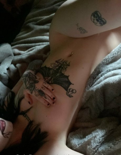 rottingcorpseprincess topless onlyfans
