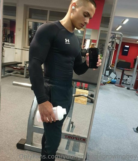 youngmusclegrowingboy nude porn onlyfans