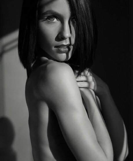 Emma Victoria Louise naked onlyfans