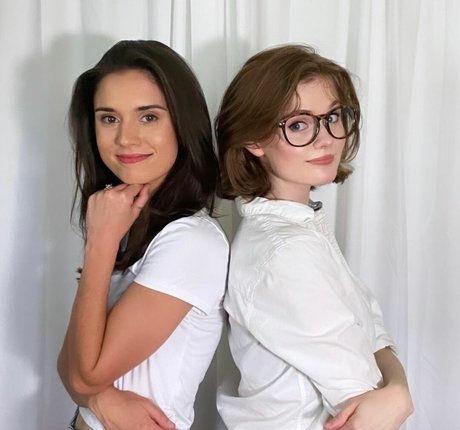 Avalon Warren nude porn onlyfans