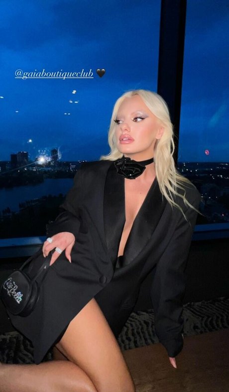 Alexandra Stan Profile pic