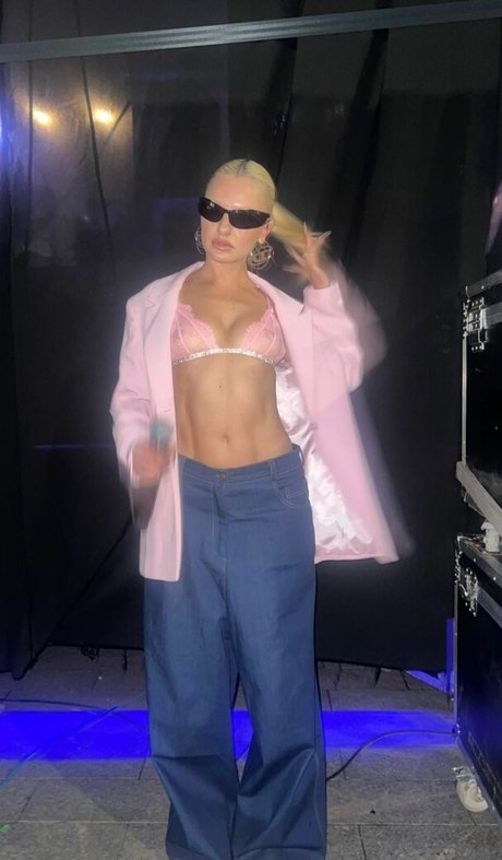 Alexandra Stan onlyfans leak naked