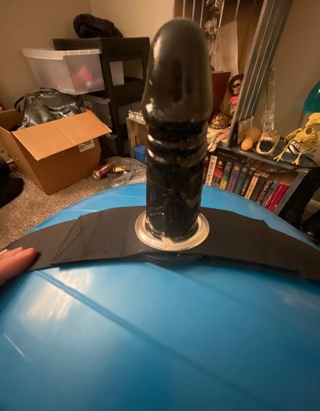 blo0d r0ach leaked onlyfans sextape