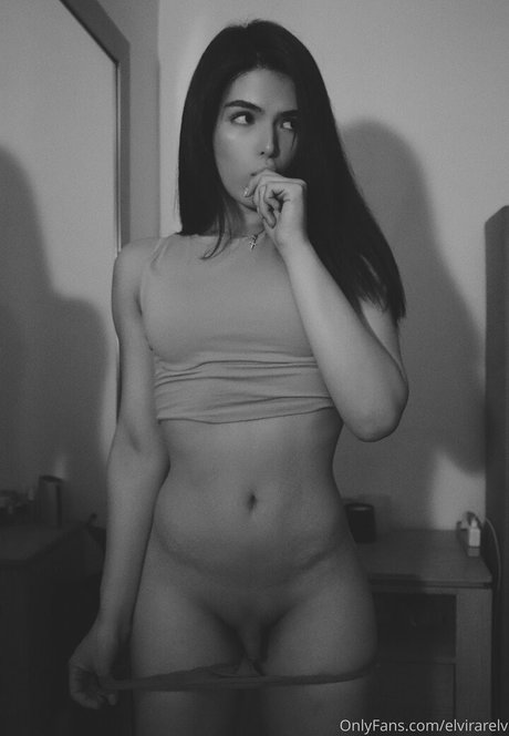 elvirarelv onlyfans images