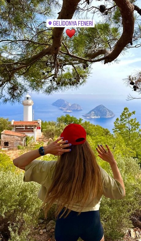 Merve Elmas nude onlyfans leak