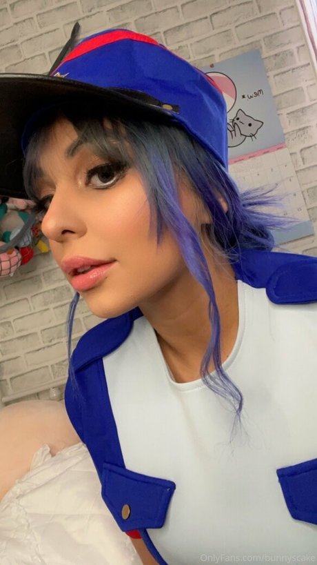 bunnyscake onlyfans model photo