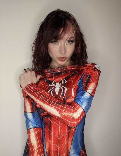 evarayfree only fans leaked