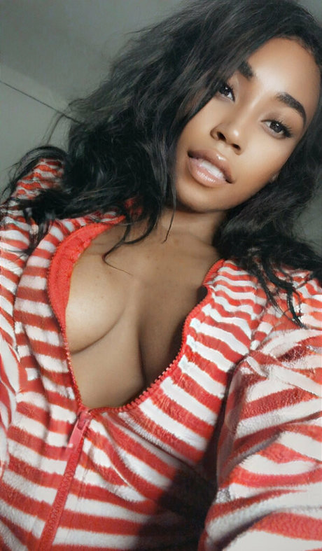 aprilraeee onlyfans naked