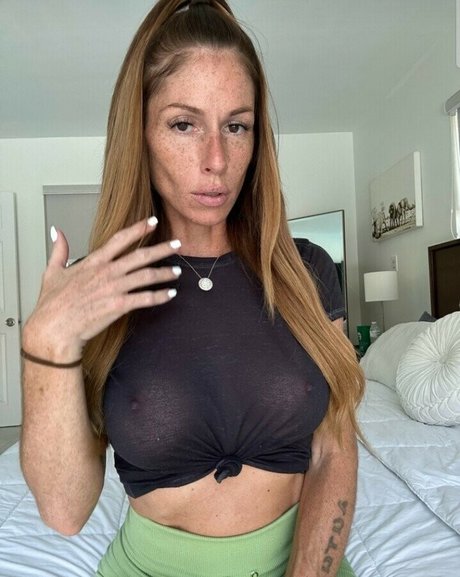 freckledmommi onlyfans leaks
