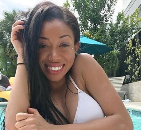 Ericka Bozeman onlyfans model photo