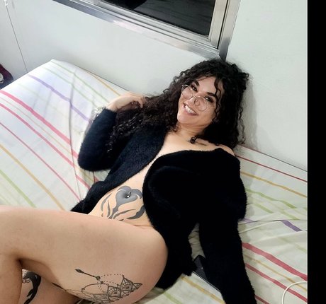 Juliana Veiga onlyfans leak ass