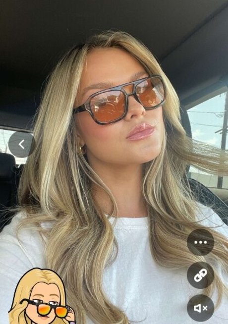 Kinsey Wolanski naked on onlyfans