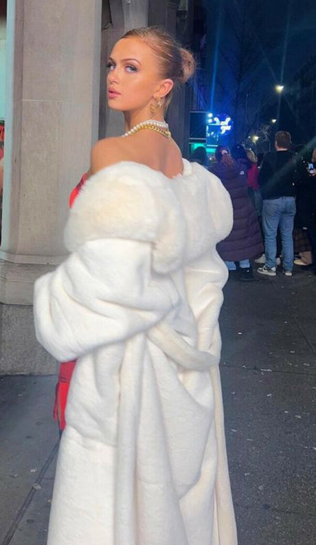 Maisie Smith onlyfans leaj