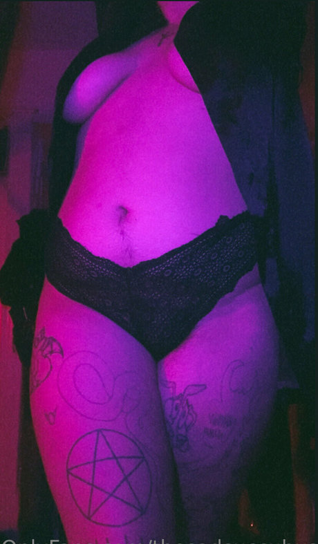 thesadsuccubus onlyfans public photos