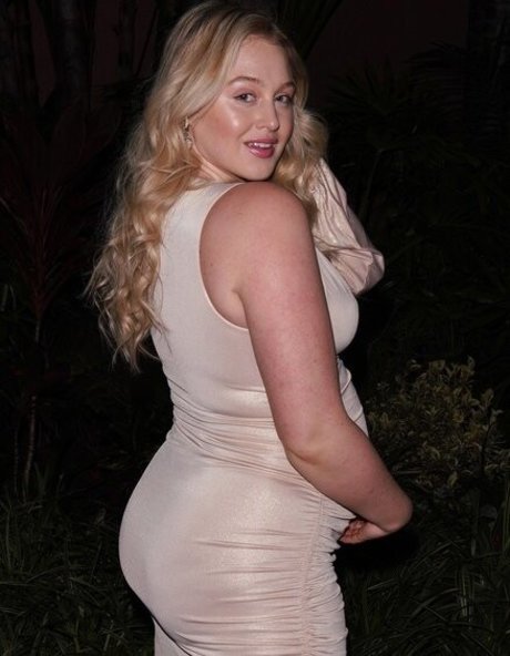 iskra only fans sex