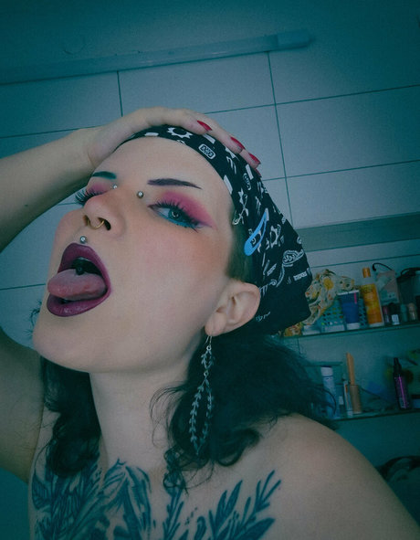 littlecalamity onlyfans public photos