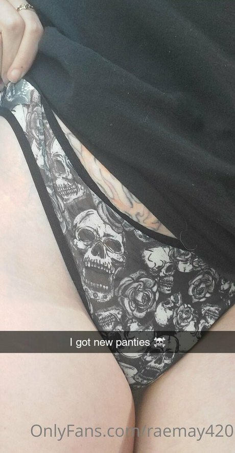 raemay420 onlyfans content