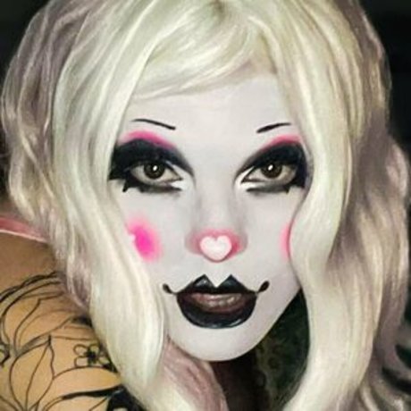 yourlittleclowngirl onlyfans pic