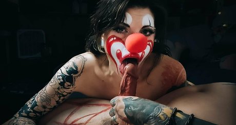 yourlittleclowngirl onlyfans explicit content