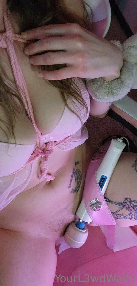 yourl3wdwaifu nude onlyfans