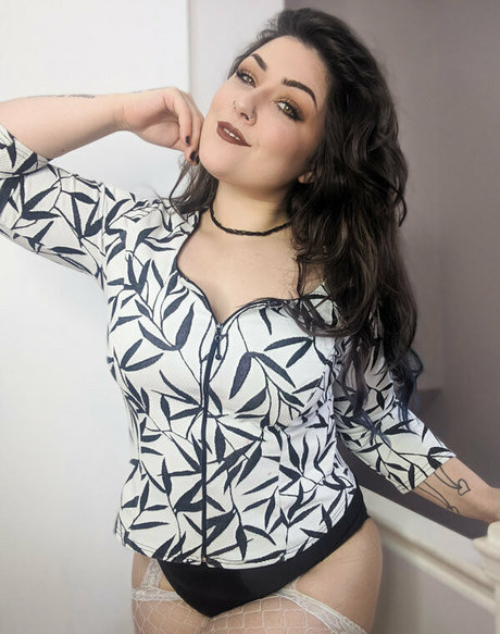 nissariousd onlyfans images