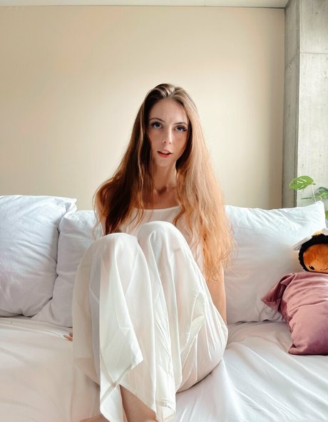 sweetbeefree boobs onlyfans