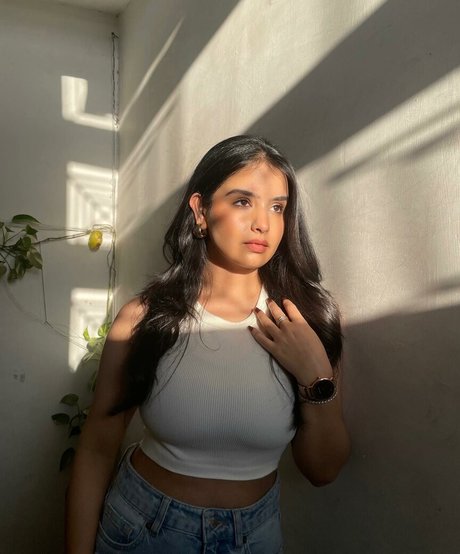 Aarushi Abrol onlyfans nude