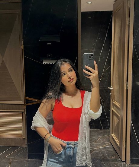 Aarushi Abrol nudes onlyfans