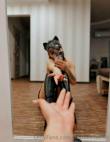 linaxxxsweet nude only fans