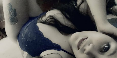 niabugs onlyfans photos