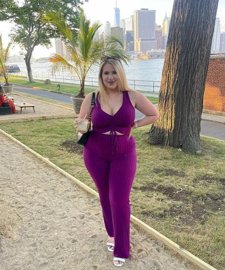 Sophie Turner onlyfans exposed