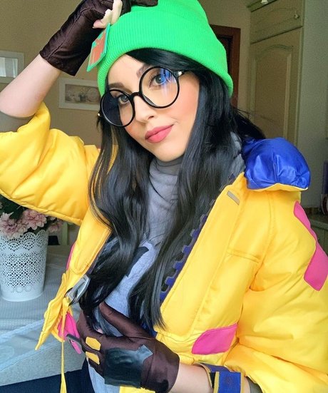 Mona Schon onlyfans nudes leak