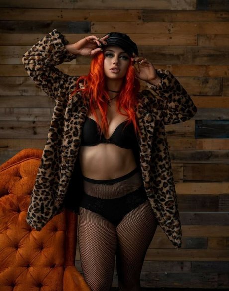 GiGi Dolan leaked onlyfans sextape