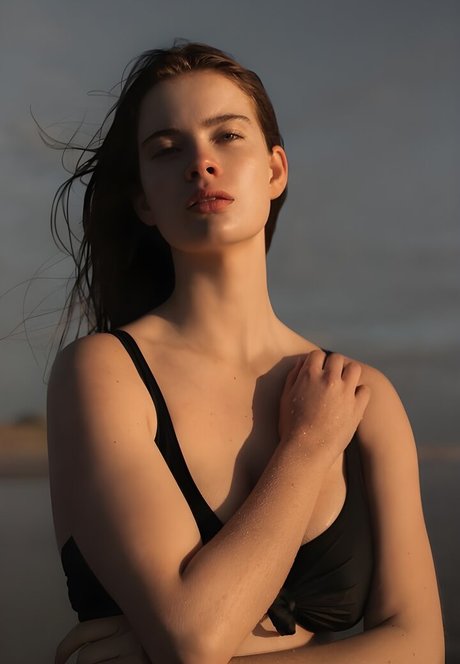 Benthe Ten Broek onlyfans ass