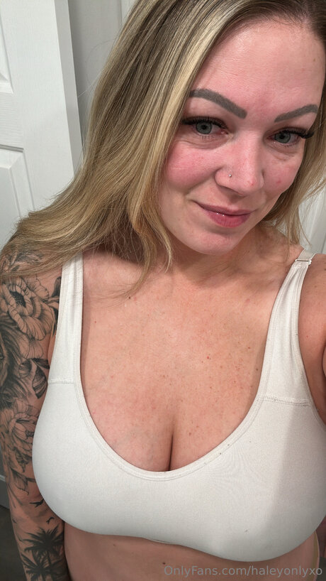 Haleyonlyxo onlyfans creator