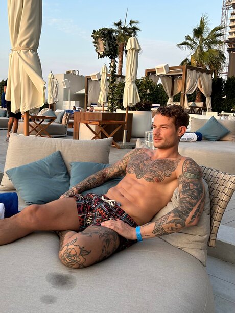 Gwoodlightxxx onlyfans naked pics