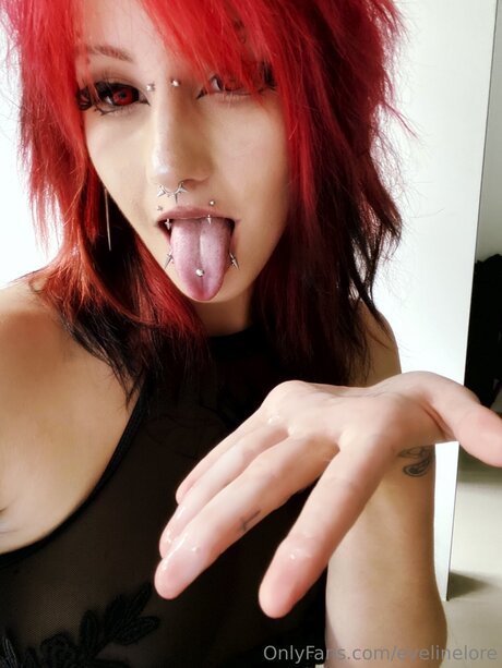 Evelinelore nude onlyfans leak