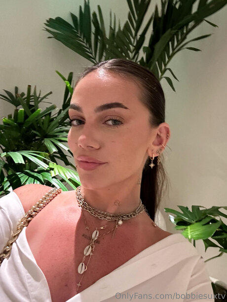 Bobbiesuxtv onlyfans pics