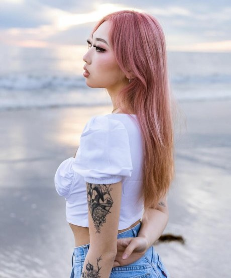 Sharon zxt onlyfans nude pics