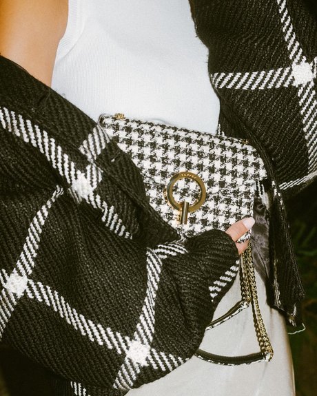 Nicola Cavanis onlyfans nudes leaks