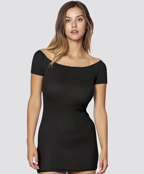 Nicola Cavanis leaked nude onlyfans